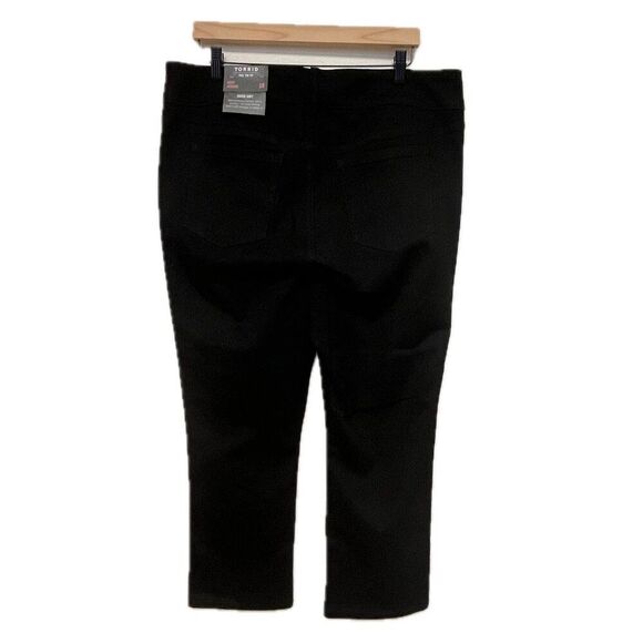 New Torrid Black Crop Jegging - Size 18 - Picture 6 of 7